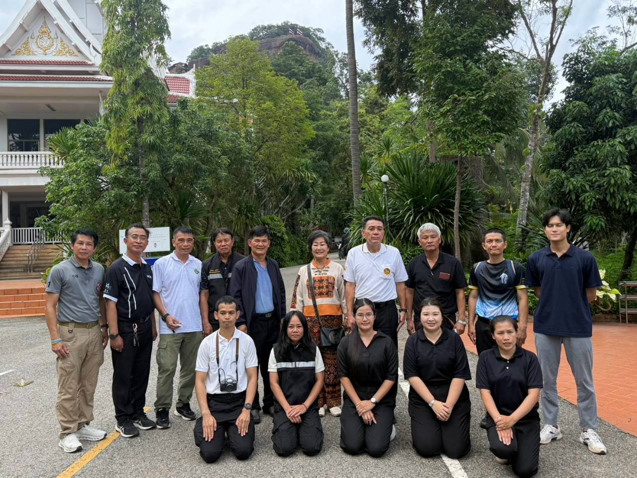 title - ปักธงธรรมจักร และธงชาติไทยภายใต้โครงการปลูกป่าเพื่อเป็นพุทธบูชาในพื้นที่ปฏิรูปที่ดิน (ส.ป.ก.)